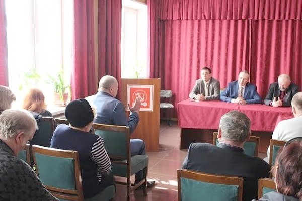 Состоялась встреча магаданских коммунистов с мэром города