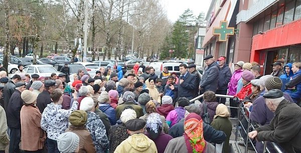 О.А. Лебедев провел массовую встречу с жителями города Алексина