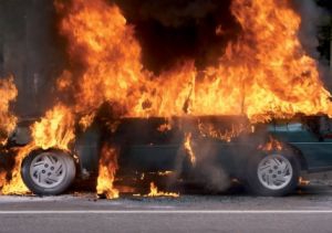 Поджигатели машин в столице Крыма проведут 5 лет за решеткой