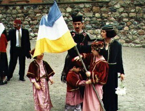 Монополия крымских татар нарушена: караимы также требуют особого статуса
