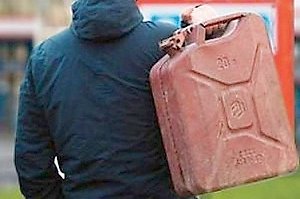 В Керчи мужчина украл 60 литров дизтоплива из генератора для своего автомобиля
