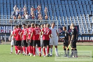 Симферопольцы, севастопольцы и евпаторийцы выиграли воскресные матчи шестого тура чемпионата Премьер-лиги КФС