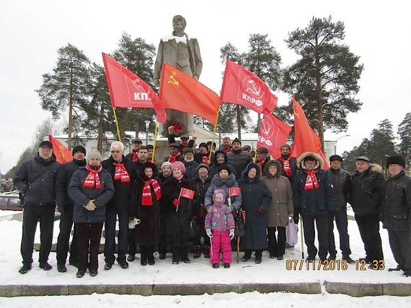 В Ленинградской области отметили праздник Великого Октября