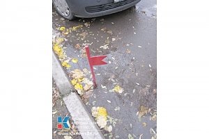 Симферопольцы нелегально «бронируют» парковочные места на улицах города