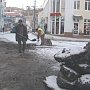 Власти Керчи с наступлением морозов начали в городе ямочный ремонт