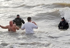Безопасность крещенских купаний обеспечат крымские спасатели