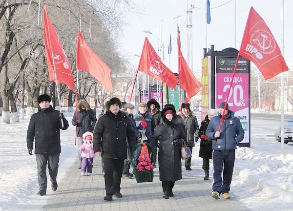 Коммунисты Амурской области провели возложения в день смерти В.И. Ленина