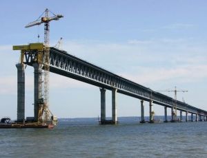 В основание Керченского моста погружено более 4 тыс. свай