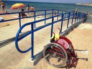 В предстоящем курортном сезоне в Саках может не открыться единственный пляж для инвалидов