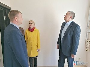 Глава Крыма проверил качество новых квартир для переселенцев из зоны Керченского моста
