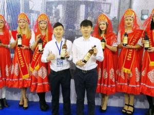 Крымские вина представили на выставке в Китае