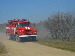 Сергей Шахов поручил усилить мероприятия по обеспечению пожарной безопасности в населённых пунктах, прилегающих к лесным массивам