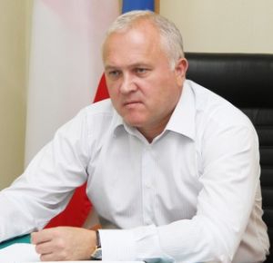 Сергей Аксёнов выразил недоверие ректору Крымского университета? За уволенного СБУшника?