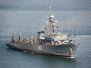 Морской тральщик «Ковровец» Черноморского флота вернулся в Севастополь из Средиземного моря