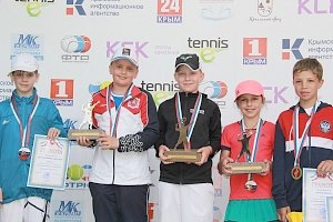 Определились победители юношеского турнира по теннису «КСК Кубок Крыма Junior Open»