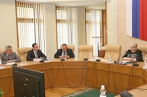 В крымском парламенте прошел семинар-совещание для депутатов по теме соблюдения ограничений и урегулирования конфликтов интересов