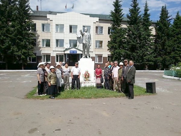Тувинские коммунисты отреставрировали ещё один памятник Ленину