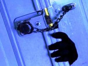 В Алуште задержали мужчину подозреваемого в краже телевизора со съемной квартиры