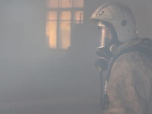 В Алуште ликвидирован пожар в двухкомнатной квартире одной из пятиэтажек