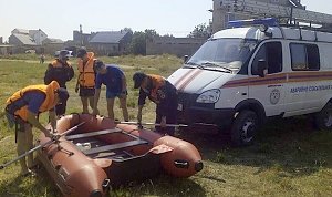 Крымские спасатели регулярно проводят учебные тренировки для поддержания физической формы