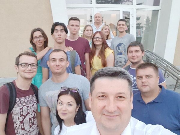 Кандидат в губернаторы Белгородской области Станислав Панов встретился с молодёжью областного центра