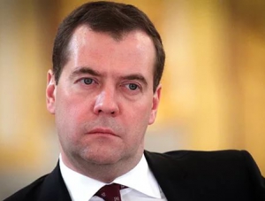 Медведев приказал главам регионов персонально ответить за состояние школ