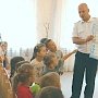 Сотрудники Госавтоинспекции провели в детских садах Севастополя мероприятие «Дорожная азбука»