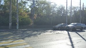 В Марьино установили долгожданный светофор на аварийном участке