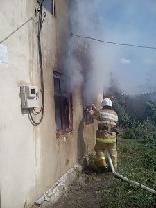 За прошедшие выходные крымские спасатели дважды ликвидировали последствия пожара