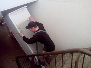 Житель Щелкино украл и сбыл холодильник брата