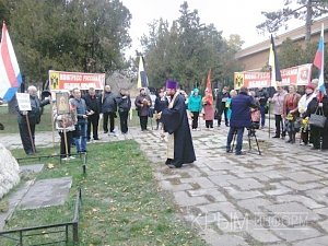 Траурный митинг, посвященный годовщине исхода армии Врангеля из Крыма, прошёл в столице Крыма