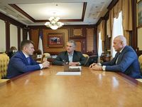 Сергей Аксёнов провёл рабочую встречу с новым руководителем Государственного комитета дорожного хозяйства Крыма