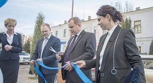 Гусаков торжественно открыл новый коммерческий банк в Керчи