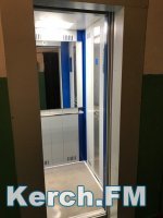 Керчане продолжают застревать в новых лифтах