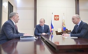 Президент РФ обсудил с главой МЧС России программу дальнейшего оснащения Министерства