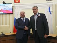 Сергей Аксёнов в честь Дня Республики Крым раздал награды крымчанам