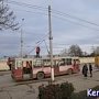 В Керчи у троллейбуса на ходу сломалась штанга