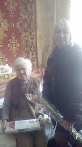 В Керчи ветерана поздравили с 95-летием
