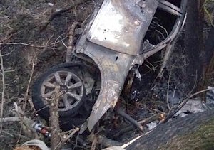 На феодосийской трассе сгорел Infiniti, водитель автомобиля погибла
