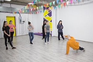 Студенты КФУ организовали мастер-класс по танцам