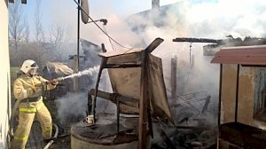 Крымские пожарные ликвидировали пожар в с. Золотое поле Кировского района