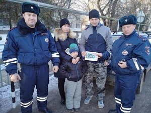 В Ленинском районе инспекторы ДПС проверяли, как водители перевозят детей