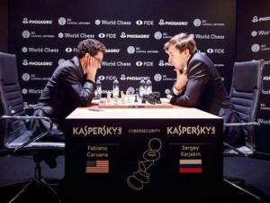 Шахматист Карякин на турнире претендентов два раза сыграл вничью