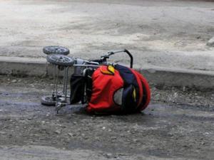 В Феодосии мотоциклист сбил коляску с ребёнком и скрылся с места ДТП