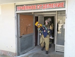 Керченские спасатели отработали вопросы безопасности на объектах с круглосуточным пребыванием людей