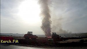В районе строительства автоподходов к Крымскому мосту в Керчи произошёл пожар