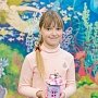 8-летняя художница из Крыма представила выставку иллюстраций «Алиса в стране чудес»