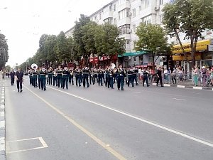 В столице Крыма открылся фестиваль военных оркестров