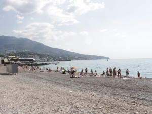 Порядка 370 владельцев пляжей в Крыму получили разрешение на их использование по назначению, — Шахов
