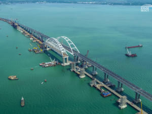 Более миллиона автомобилей уже проехали по Крымскому мосту